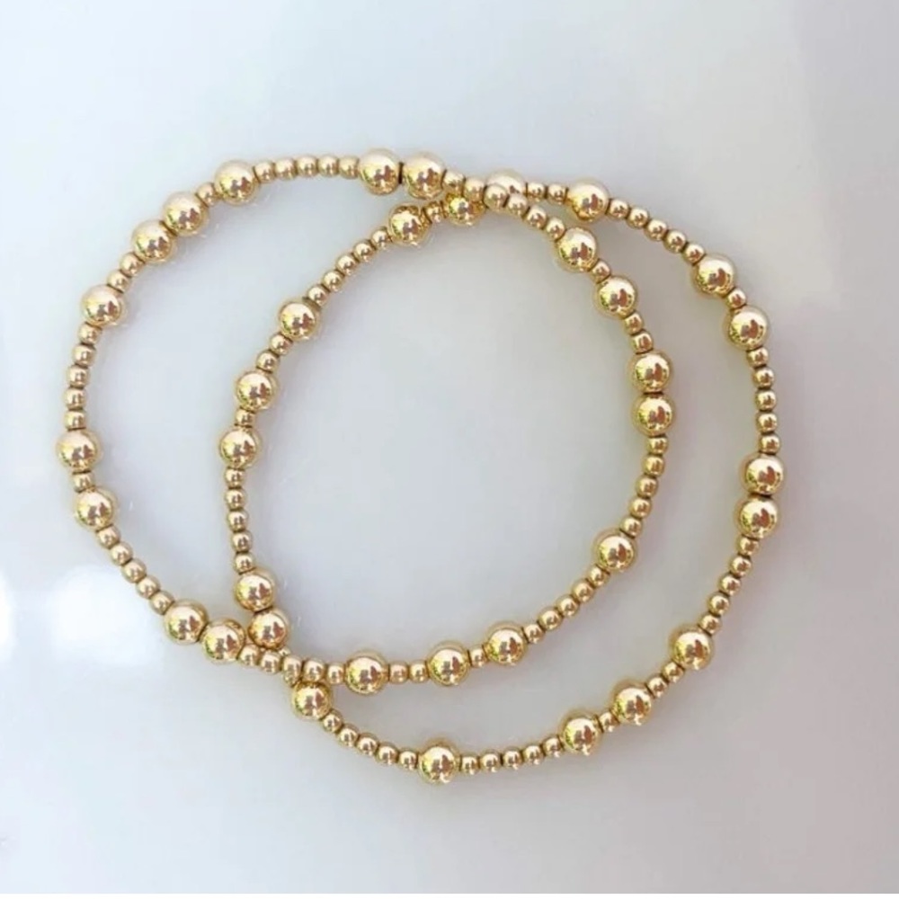 14K gold filled non tarnishing bracelet. ONLY ONE BRACELET
